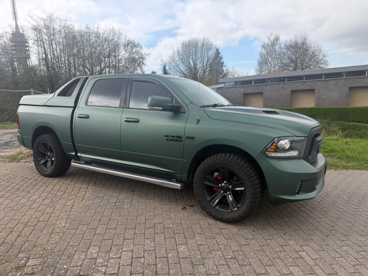 Dodge Ram 1500 Sport  5.7 Hemi 2016