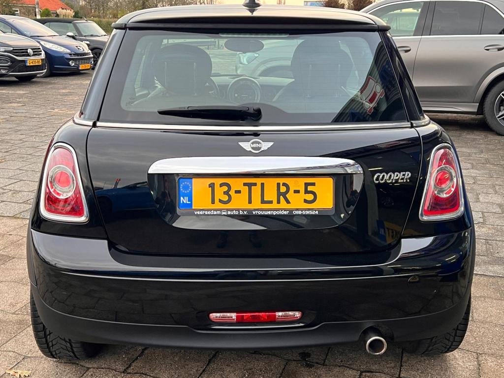 Mini Cooper mini 1.6 10 years ii, navigatie, leer, lm velgen enz...