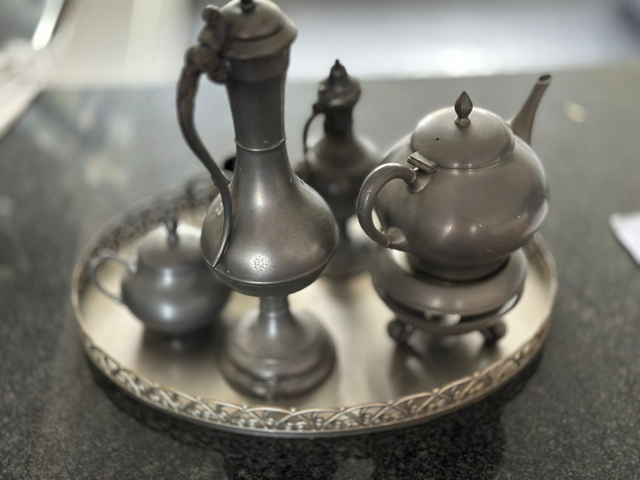Tinnen servies