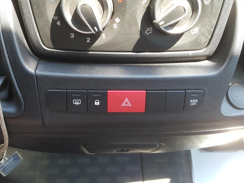 Peugeot Boxer chassisdubbelcabine 3500kg 2.2hdi-130pk dubbele cabine 7perso