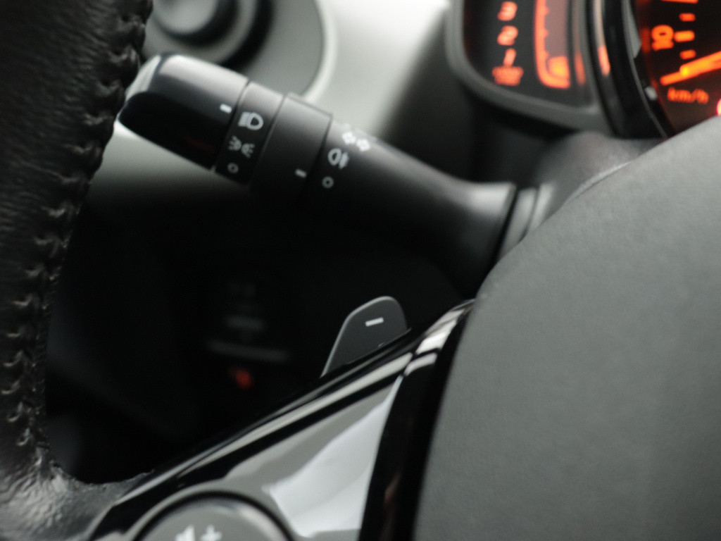 Citroen C1 1.0 vti shine | rijklaar | automaat | camera | airco