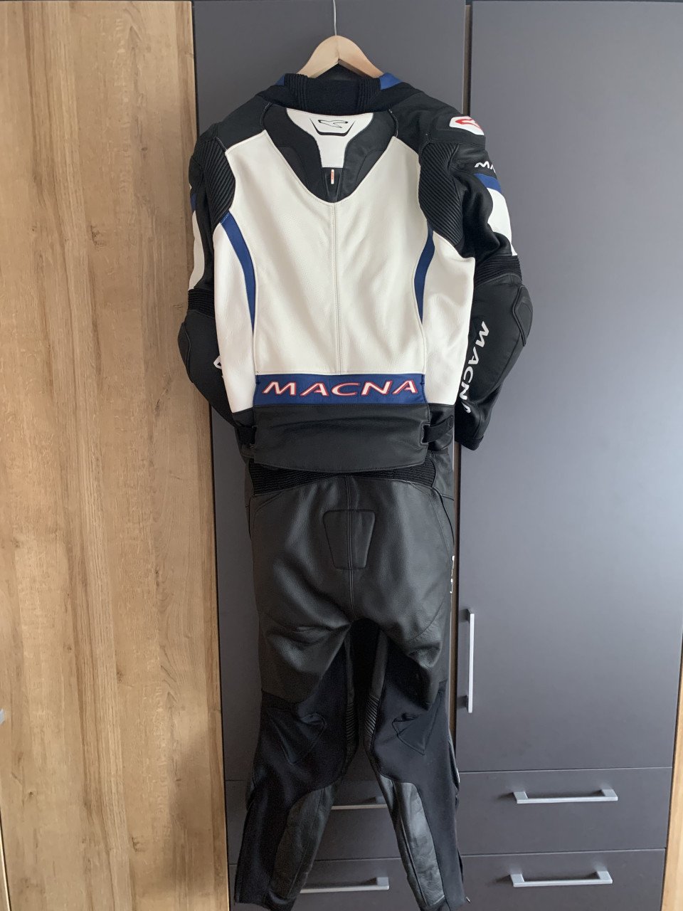 Moterpak Macna Exone maat 54 (XL) zwart/wit/blauw