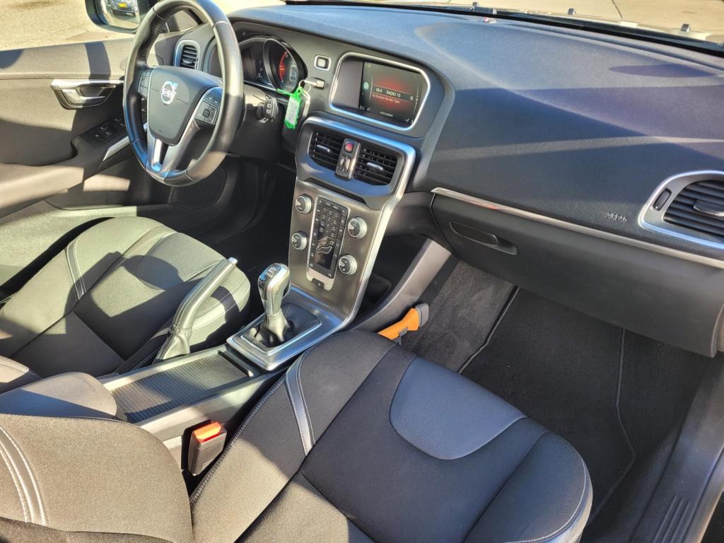 Volvo V40 2.0 d2 summum business