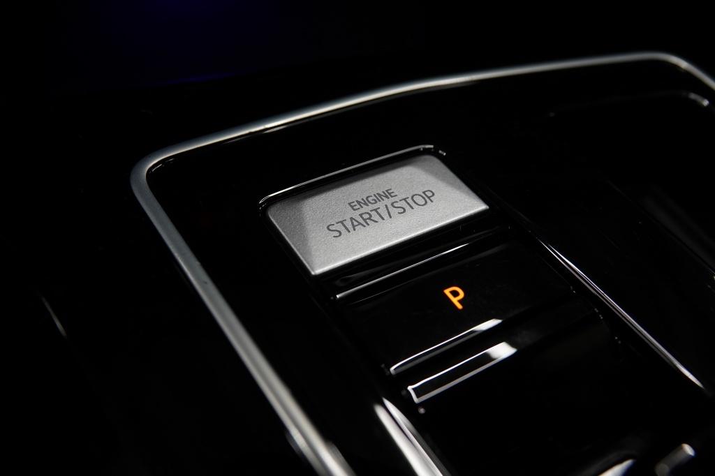 Volkswagen Golf r-line 1.5 etsi r-line | pano | iq-lights | acc | led |