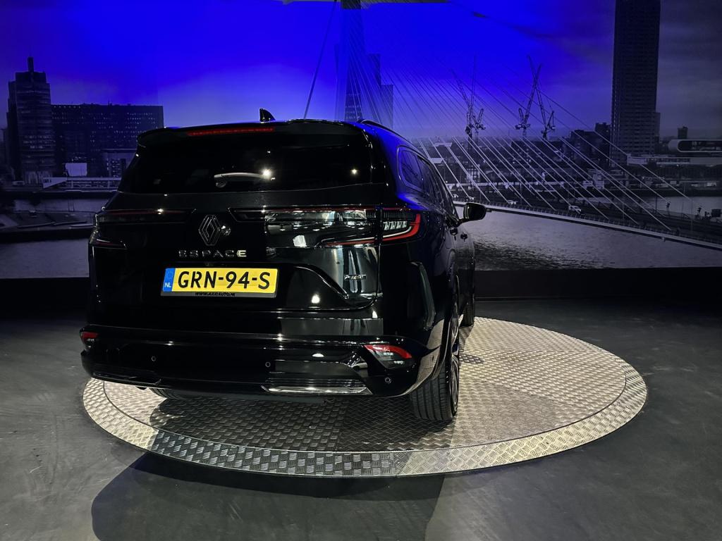 Renault Espace e-tech full hybrid 200 iconic 7p.