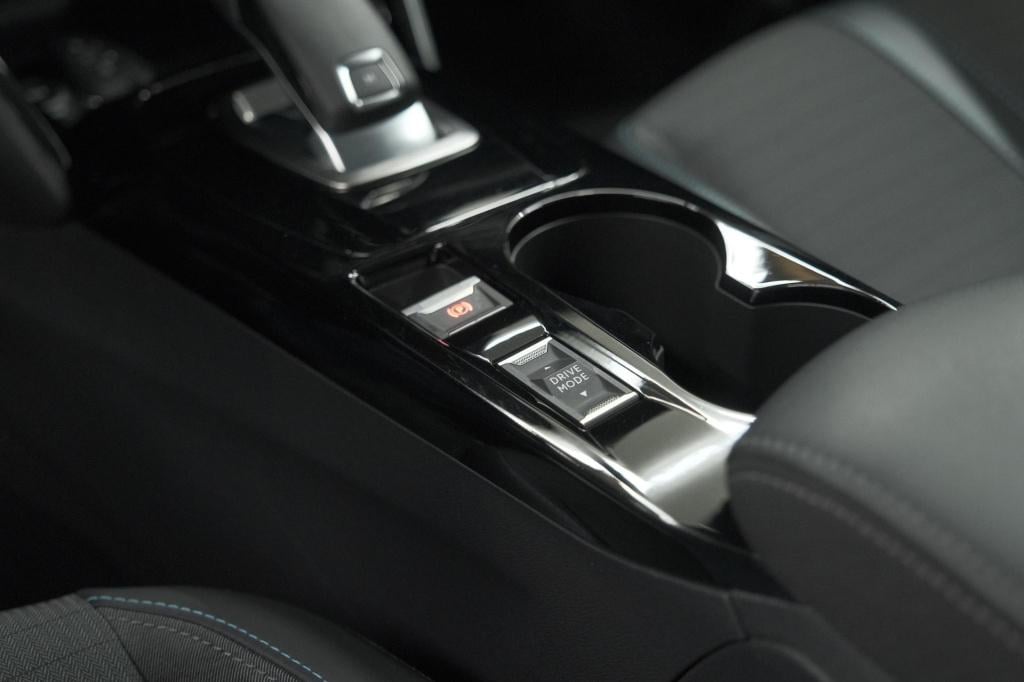 Peugeot 208 puretech 130 eat8 allure pack | adaptieve cruise control | navi