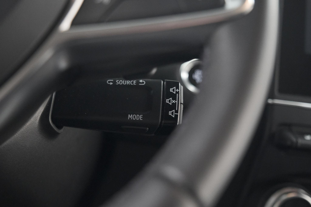 Renault Captur mild hybrid 140 edc techno | pack winter | camera | navigati