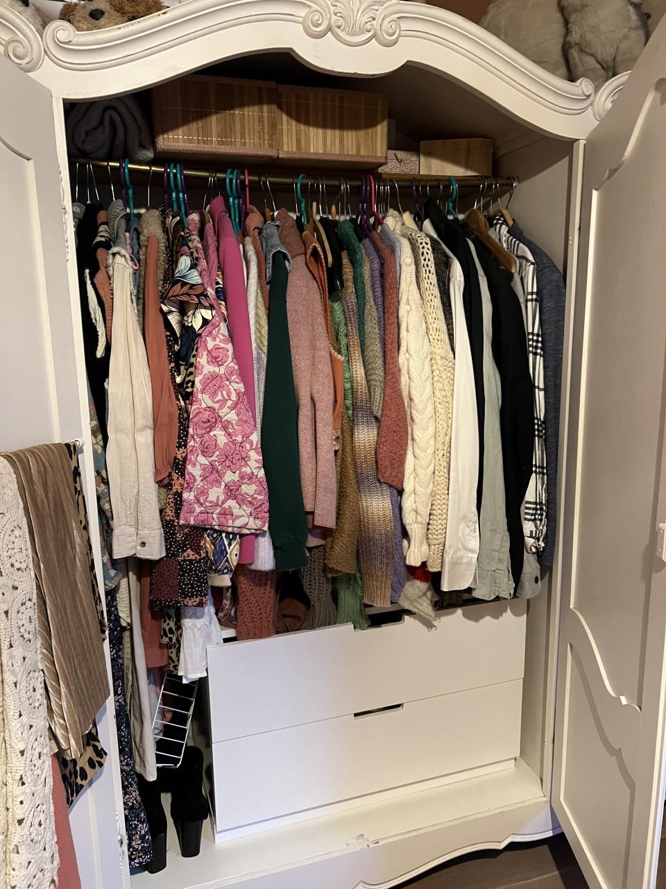 Queen ann vintage kledingkast