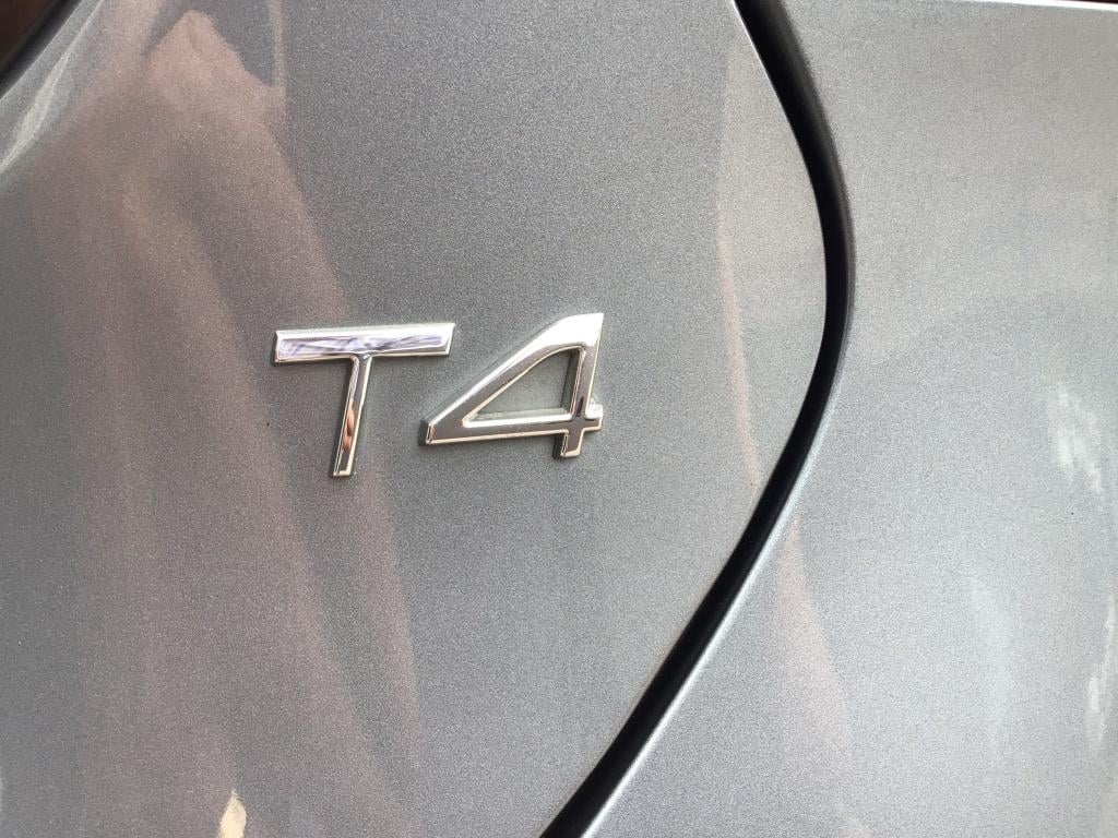 Volvo V40 cross country 1.6 t4 momentum