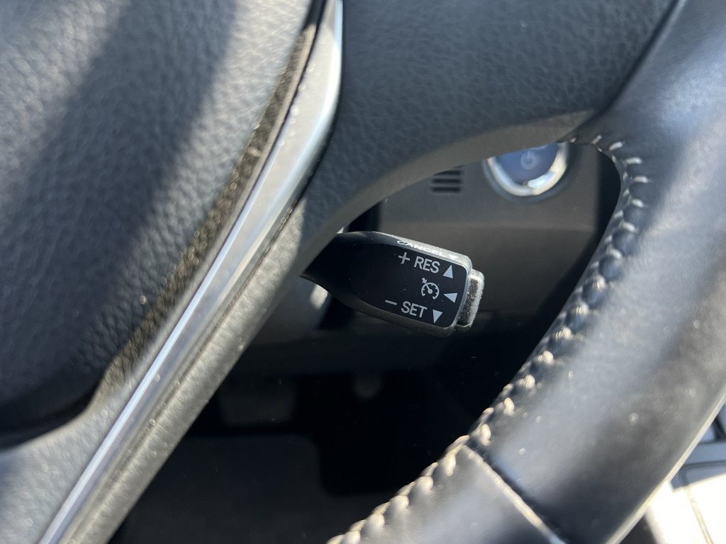 Toyota Auris touring sports 1.8 hybr. trend