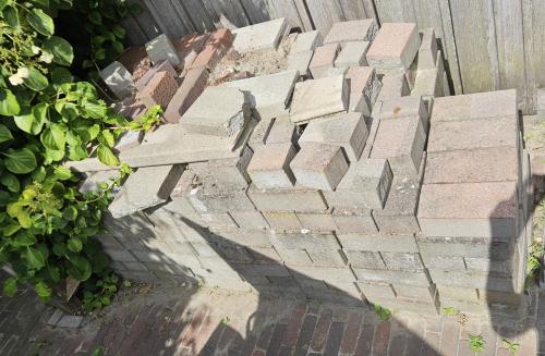 GRATIS; Betonklinkers (5,5m2)