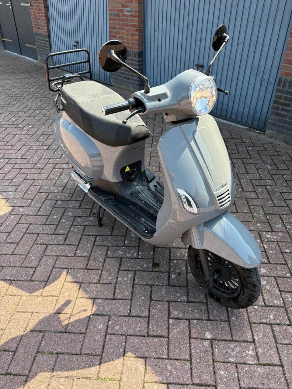 Berini scooter - grijs, elektrisch