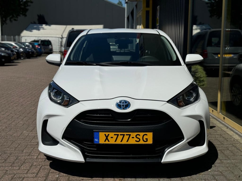 Toyota Yaris 1.5 hyb. active