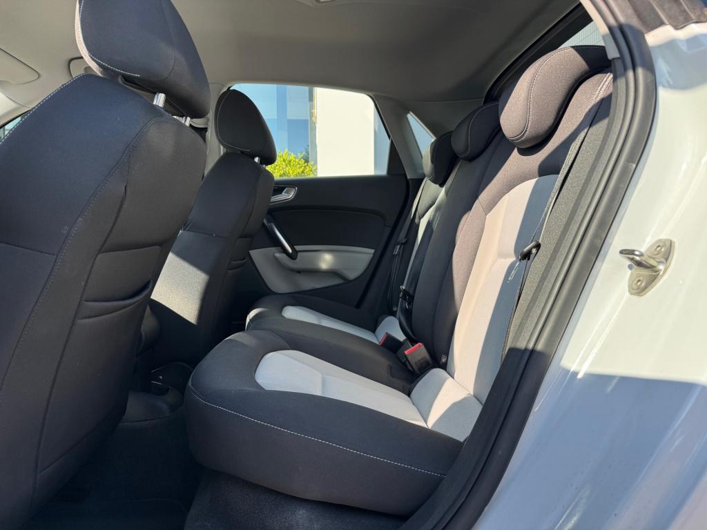 Audi A1 Sportback 1.4 tfsi ambition * cruise control * clima * navigatie * 