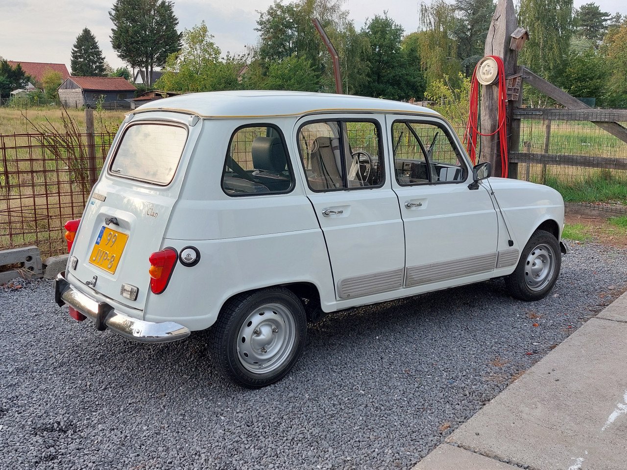 Renault 4