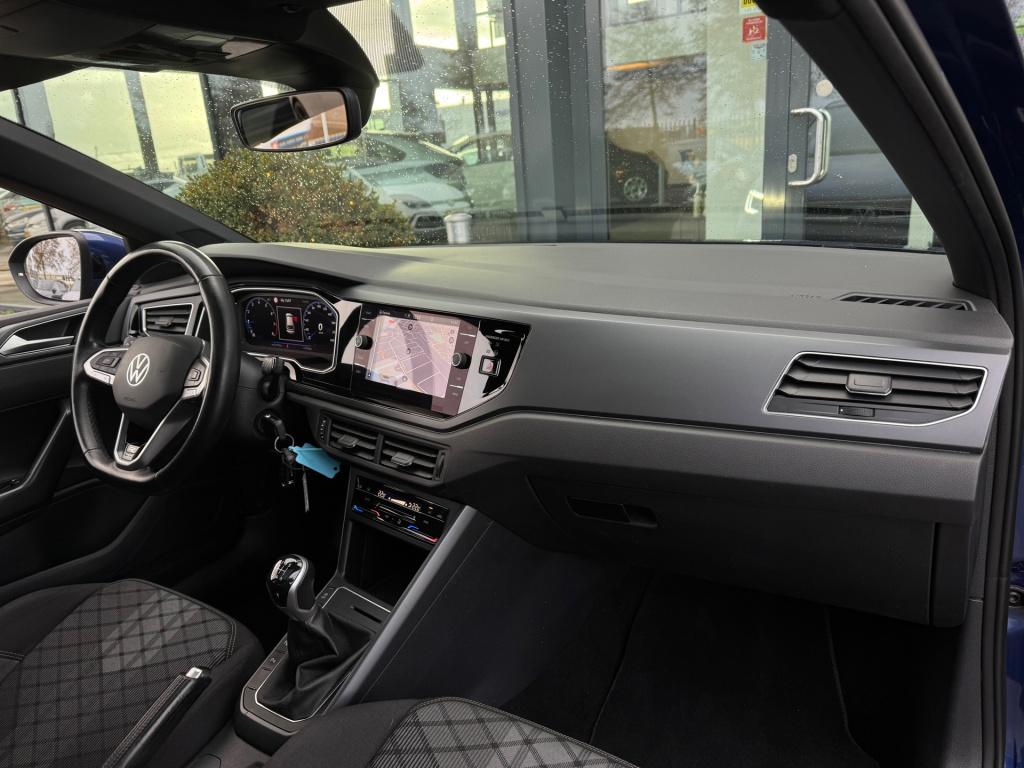 Volkswagen Taigo 1.0 tsi r-line * panoramadak * camera * led * clima