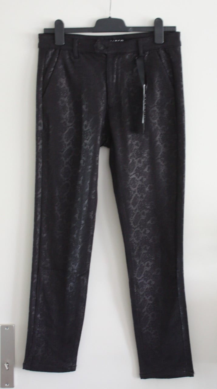 Nieuwe zwarte glanzende slangeprint broek maat 38