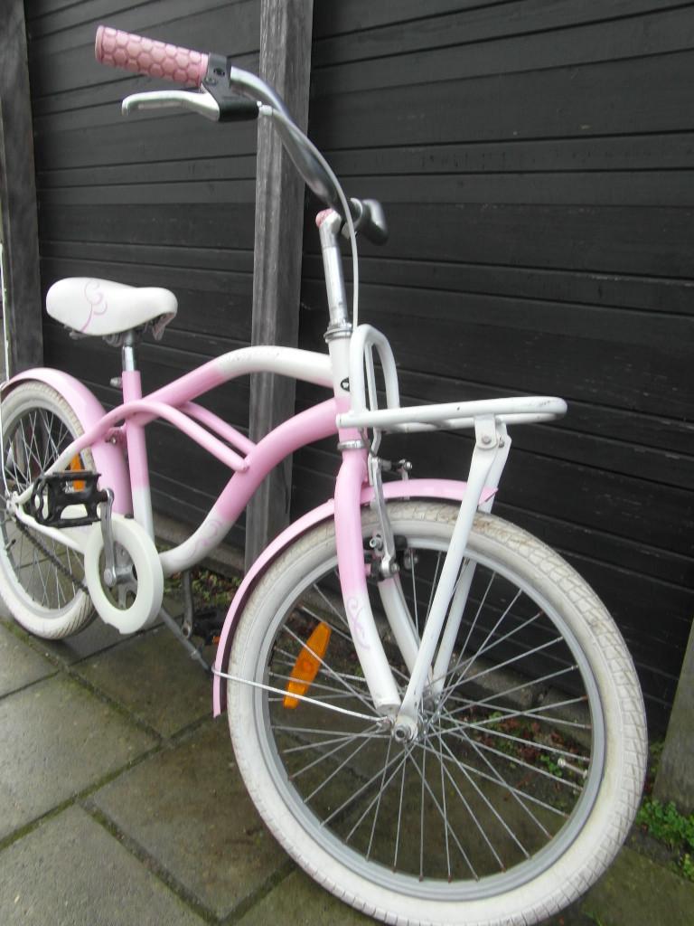 Mooie  2 cycle meisjesfiets ( 20 inch)