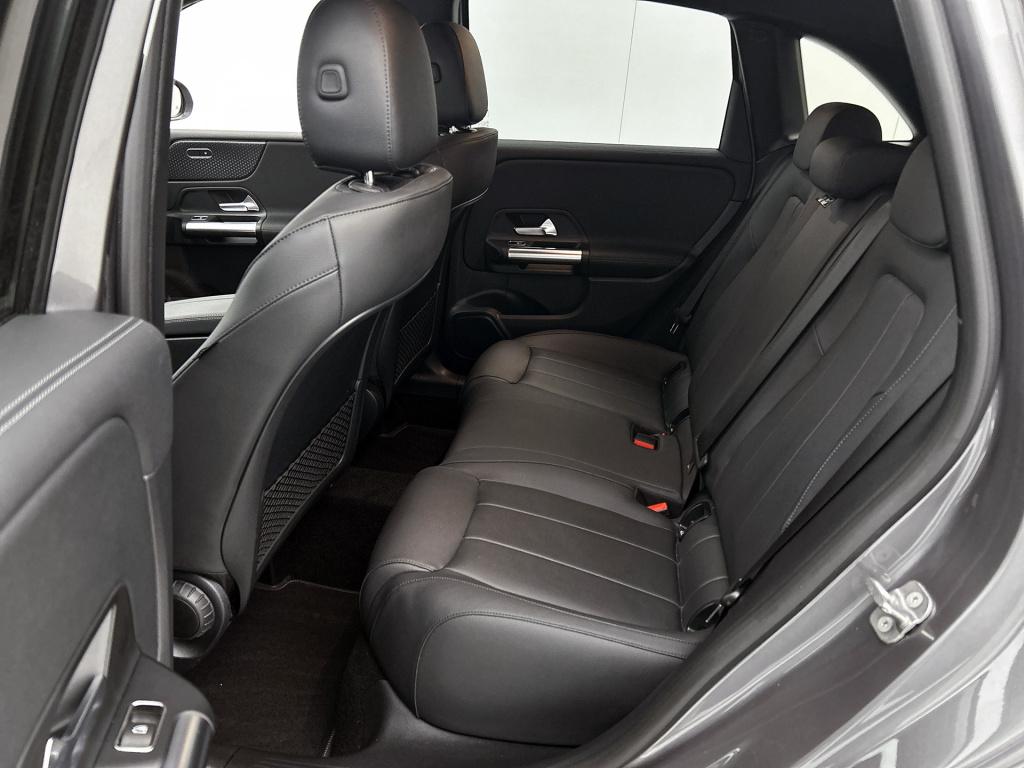 Mercedes-Benz B-Klasse 180 business line | elektrisch bedienbare achterklep