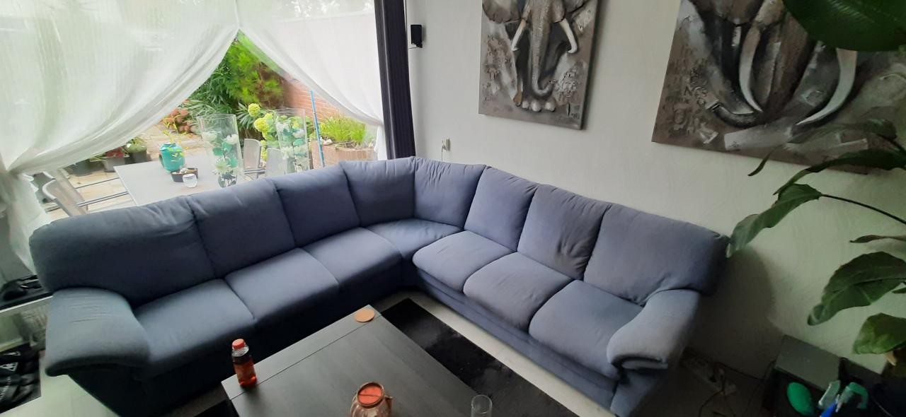 Hoekbank 3 hoek 3 stoffen bekleding 4a5 jaar oud nwpr € 2899,- vrpr € 389,-