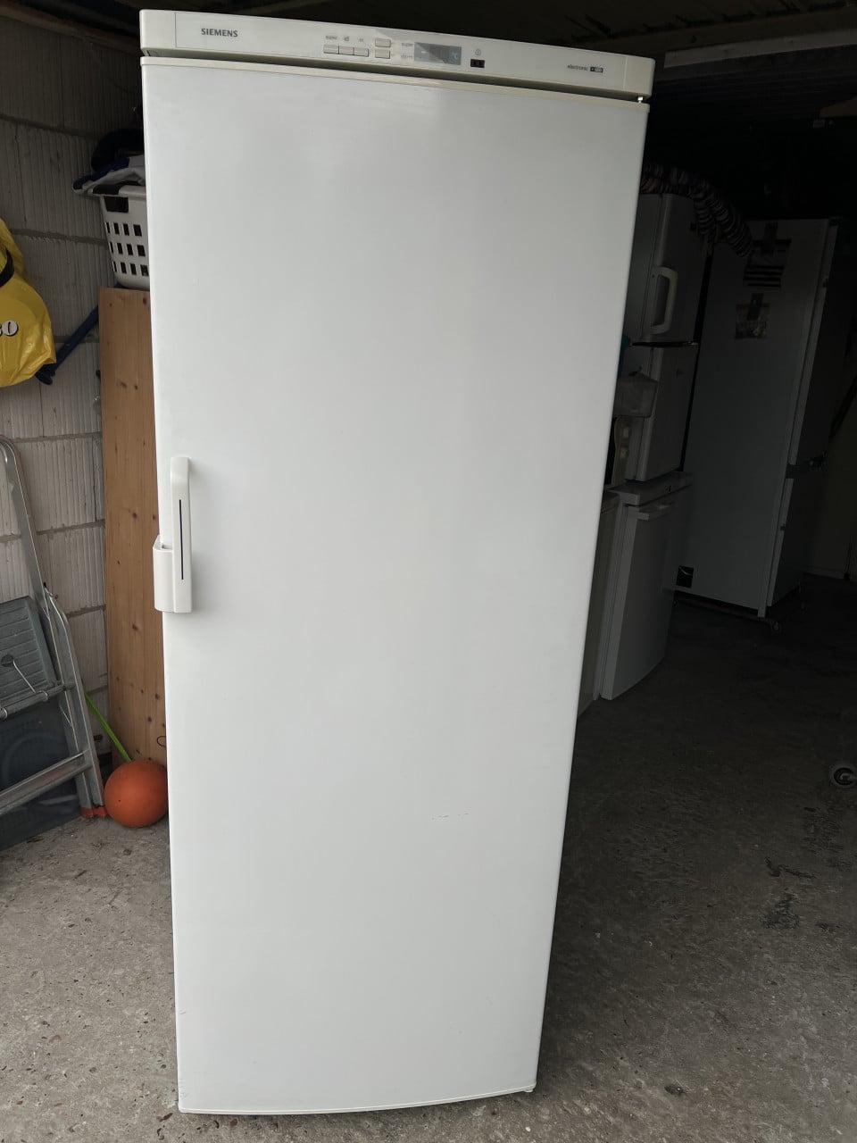 Siemens vriieskast/vriezer 175x65 cm. 303 liter klasse A+