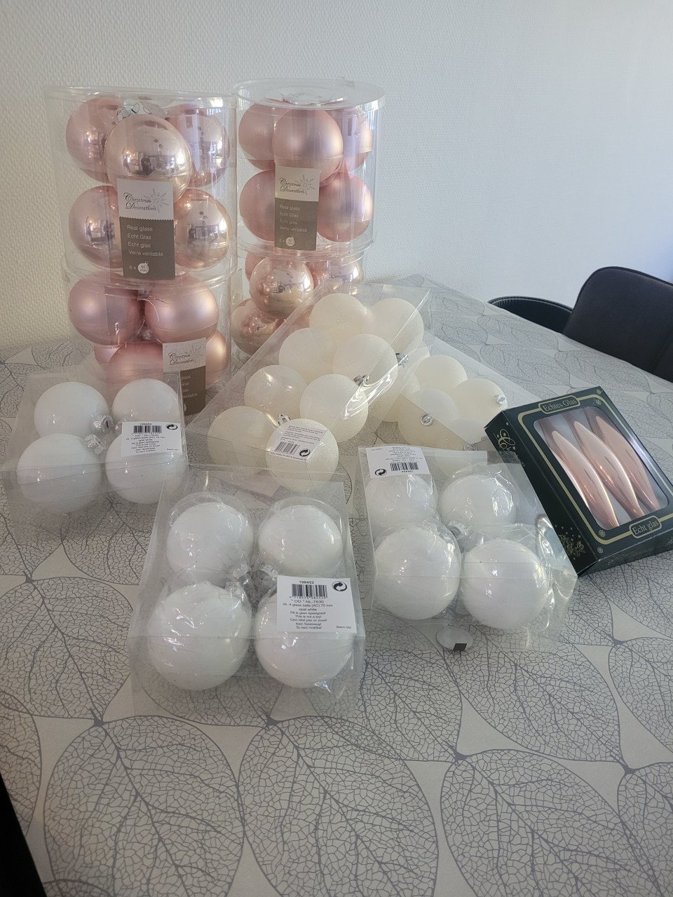 Kerstballen.