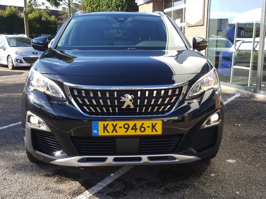Peugeot 3008 1.2pt 130pk allure trekhaak | navi | apple carplay & android a