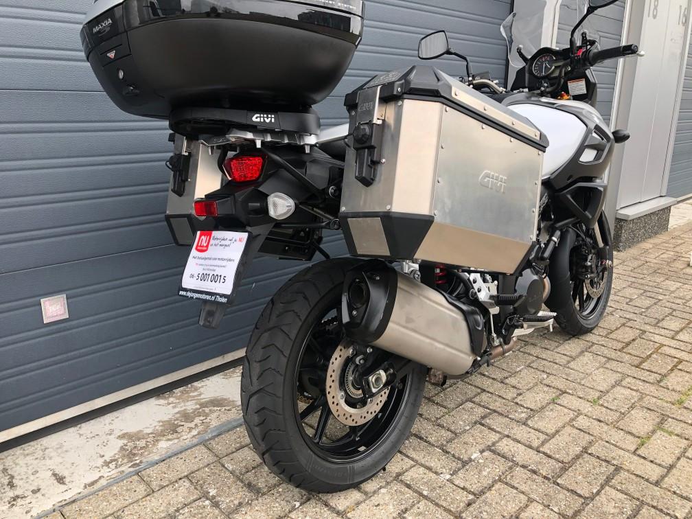 Suzuki V-Strom DL1000 uit 2015, 30.555km, ABS, 3-delige kofferset, €7250,-