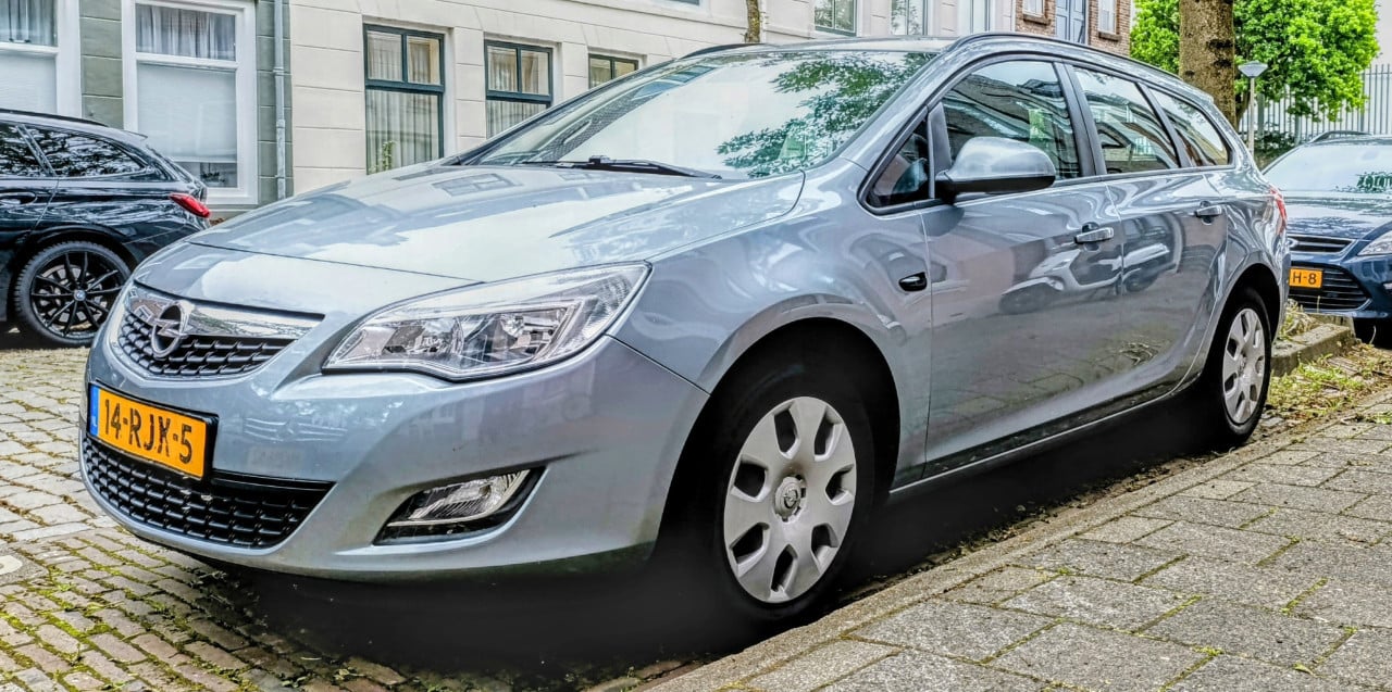 Nette, goed onderhouden Opel Astra station wagon