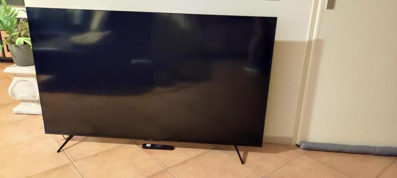 TLC Qled 4K Smart TV