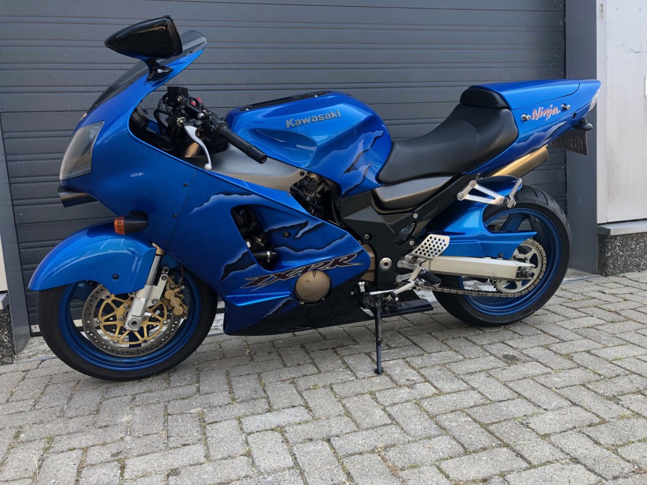 Kawasaki ZX12-R uit 2002 van 1e eigenaar! Keurige originele staat €3500,-