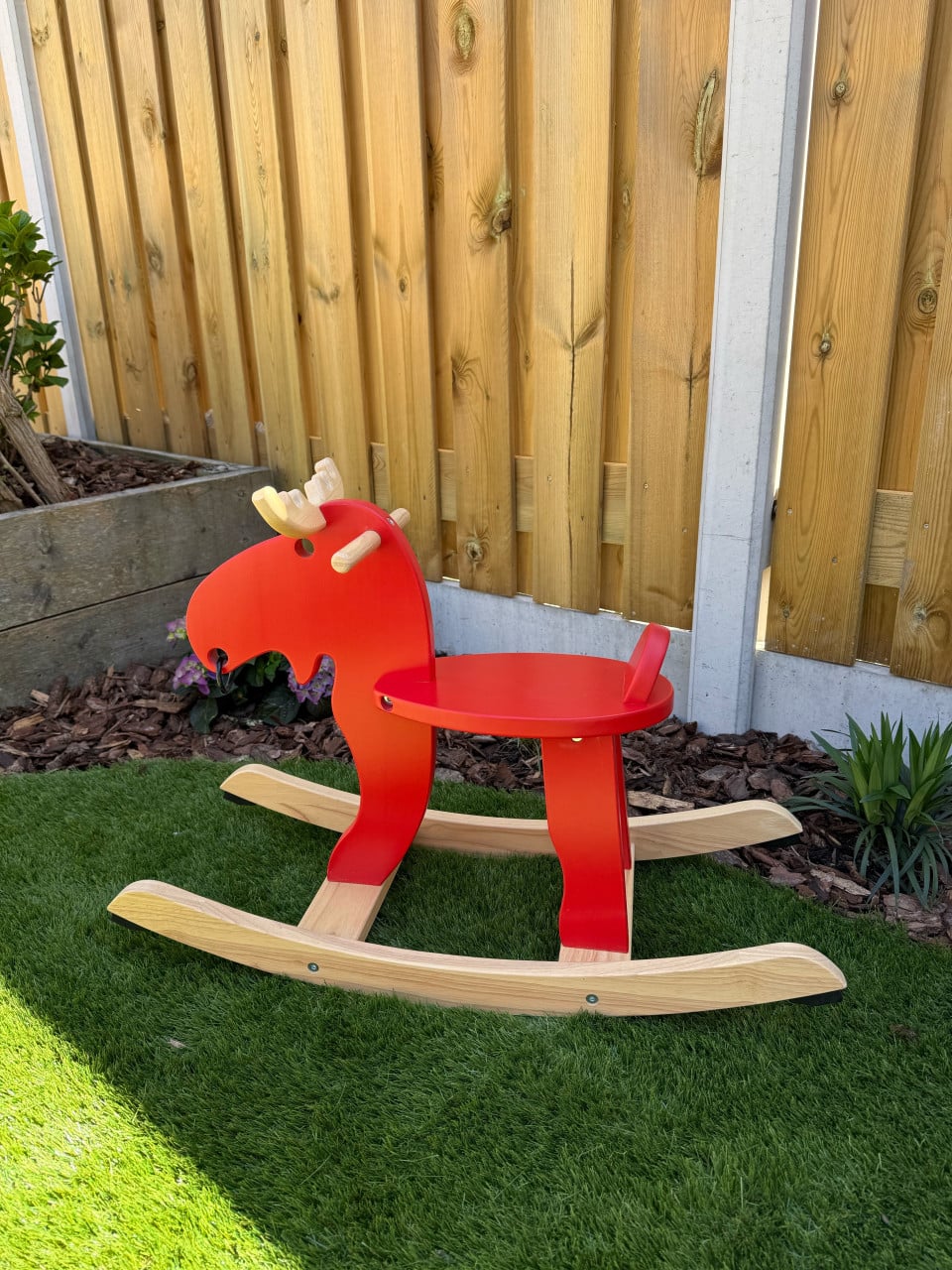 Schommelpaard: rode eland