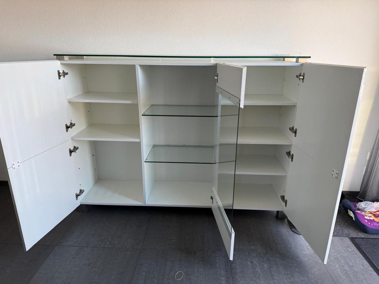 Mooie tv kast + vitrinekast