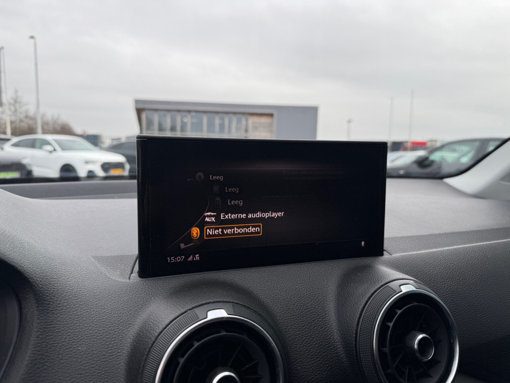 Audi Q2 30 tfsi s-line * virtual cockpit * carplay * keyless * leder