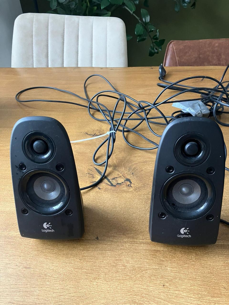 Logitech Z506 5.1 surround sound speaker set