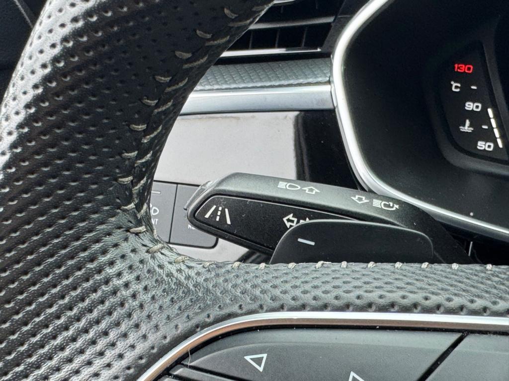 Audi Q3 35 tfsi 3x s-line * keyless * matrix led * carplay
