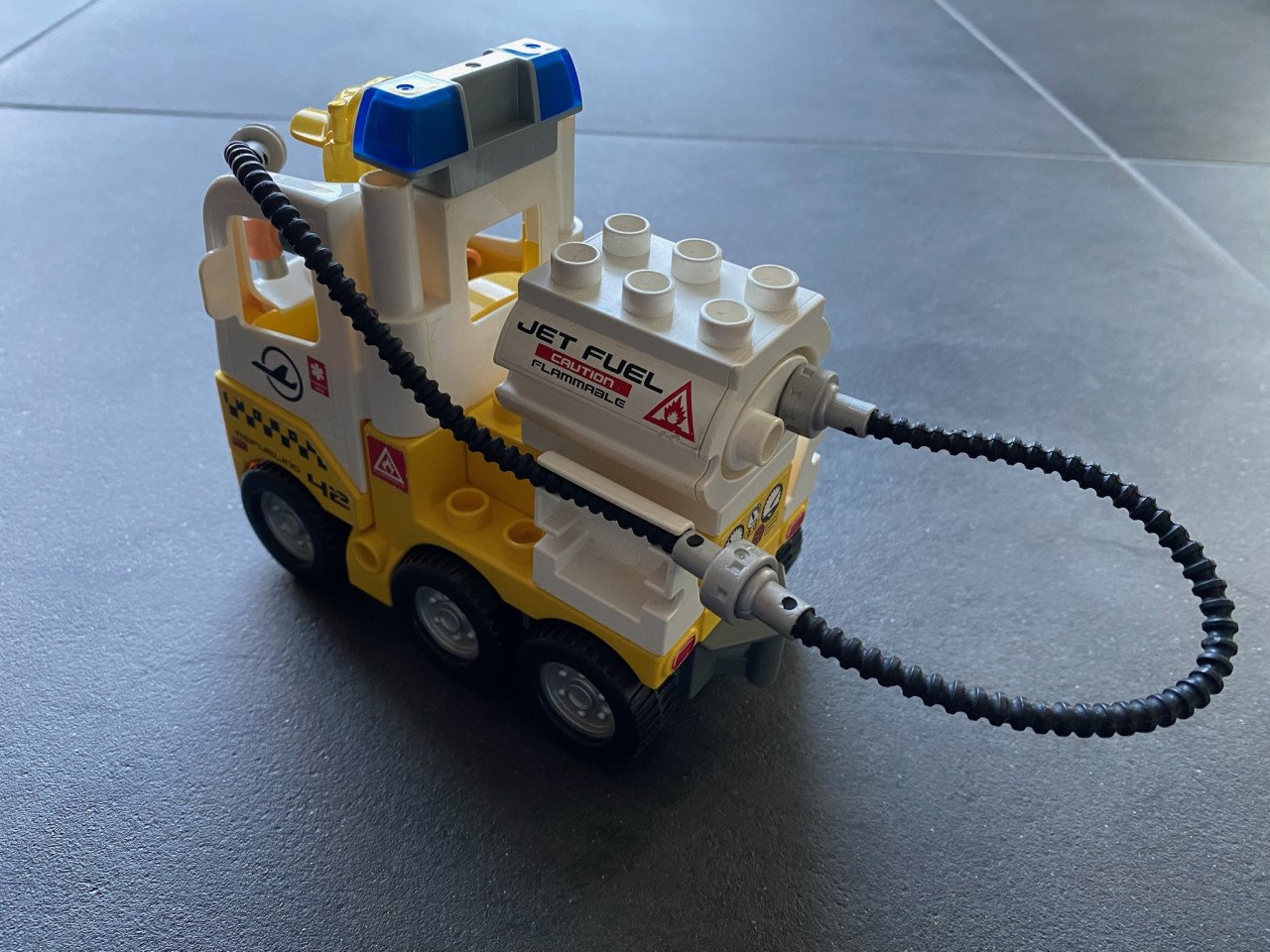 Lego duplo vliegtuig tankwagen (compleet) 7842