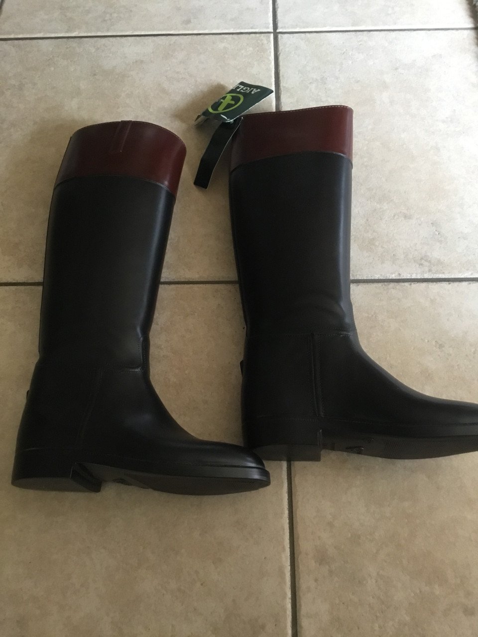 NIEUWE dames laarzen. maat 37