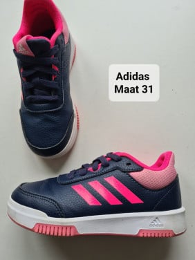 Sneakers van Adidas  Maat 31 Zgan