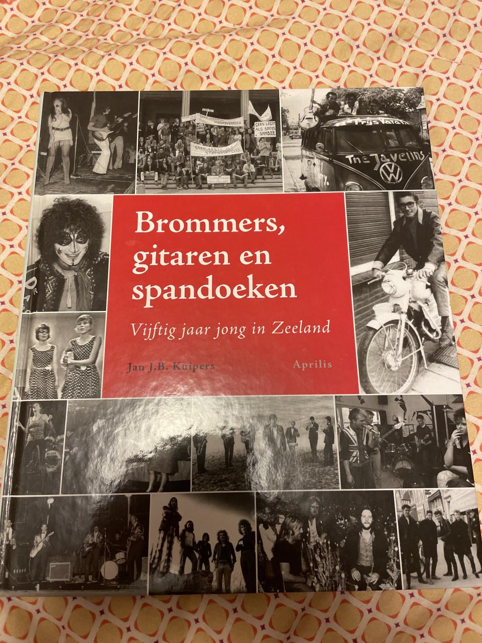 Brommers gitaren en spandoeken
