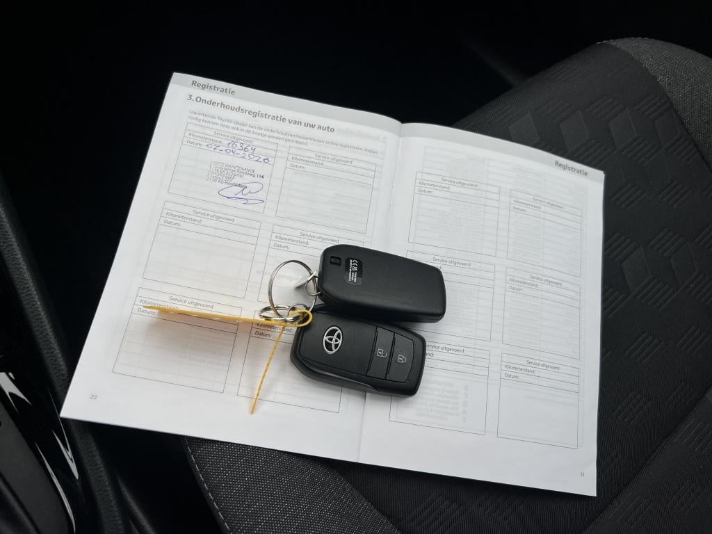 Toyota Yaris 1.5 hyb. 115 dynam | parkeersensoren | stoel+ stuur verwarming