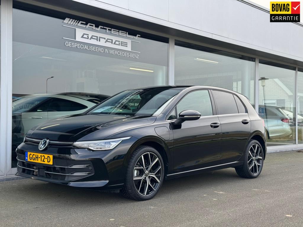 Volkswagen Golf 1.5 ehybrid 50 edition automaat , elektrische voorstoelen, 