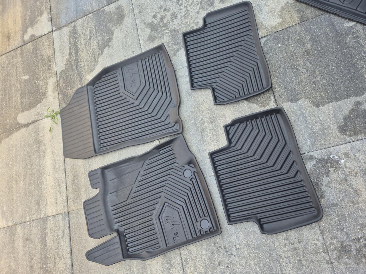 Renault Kadjar All Weather rubber automatten set