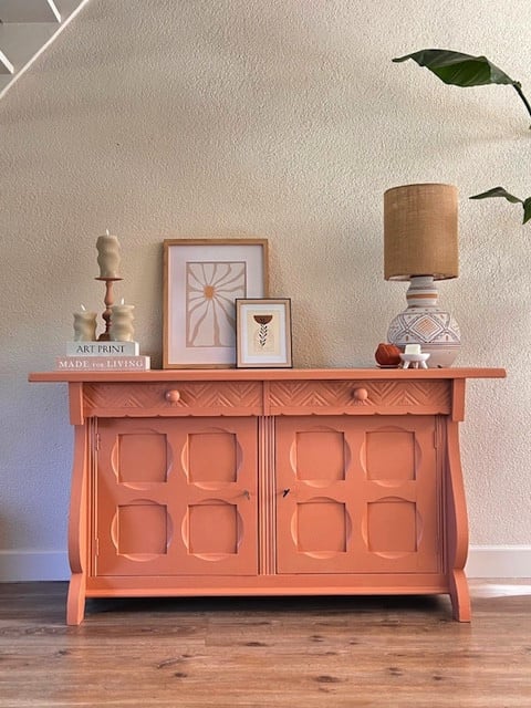 Superleuke dressoir kast in een Terra kleur