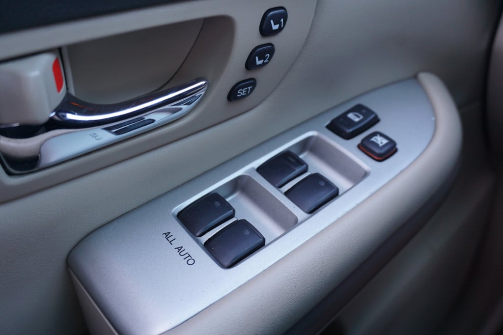 Lexus RX 400h executive airco / navi / cruise / stoelverw. / leder / pano /