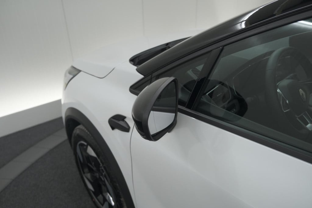 Renault Captur mild hybrid 160 edc techno | camera | navigatie | apple carp
