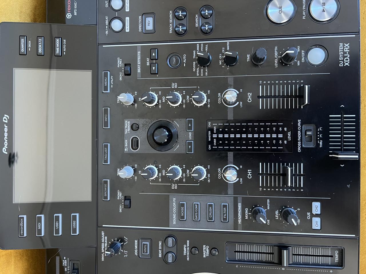 Pioneer XDJ RX - Standalone DJ Controller