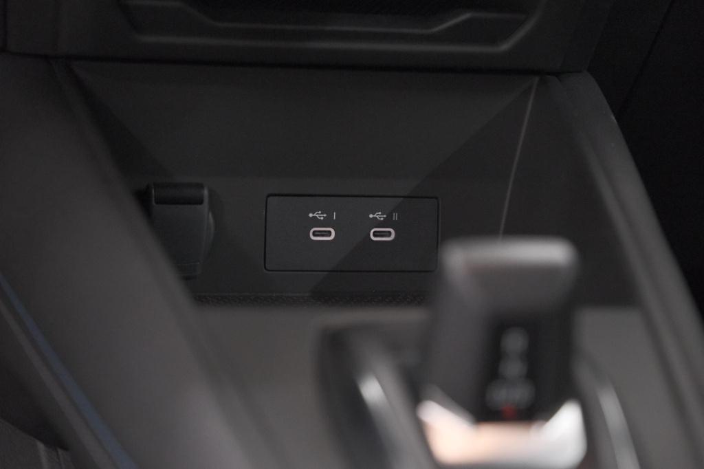 Renault Captur 1.8 e-tech full hybrid 160 esprit alpine | rondom camerazich
