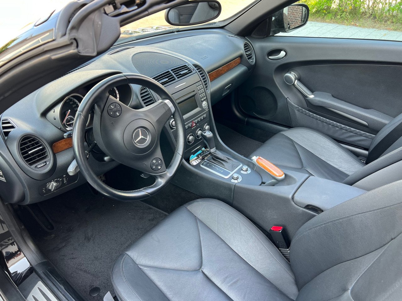 Unieke Mercedes SLK 2.0L uit 2009 met slechts 64.000 km, aantoonbaar!!