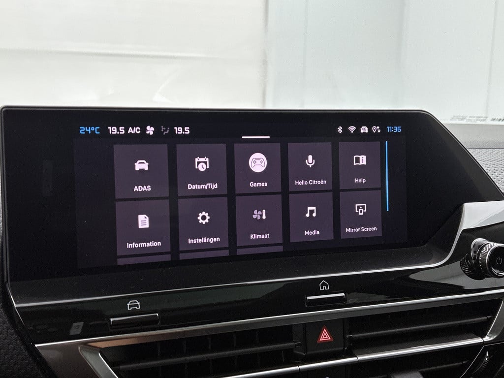 Citroen C4 130pk shine | rijklaar | panorama dak | head-up display | navi |